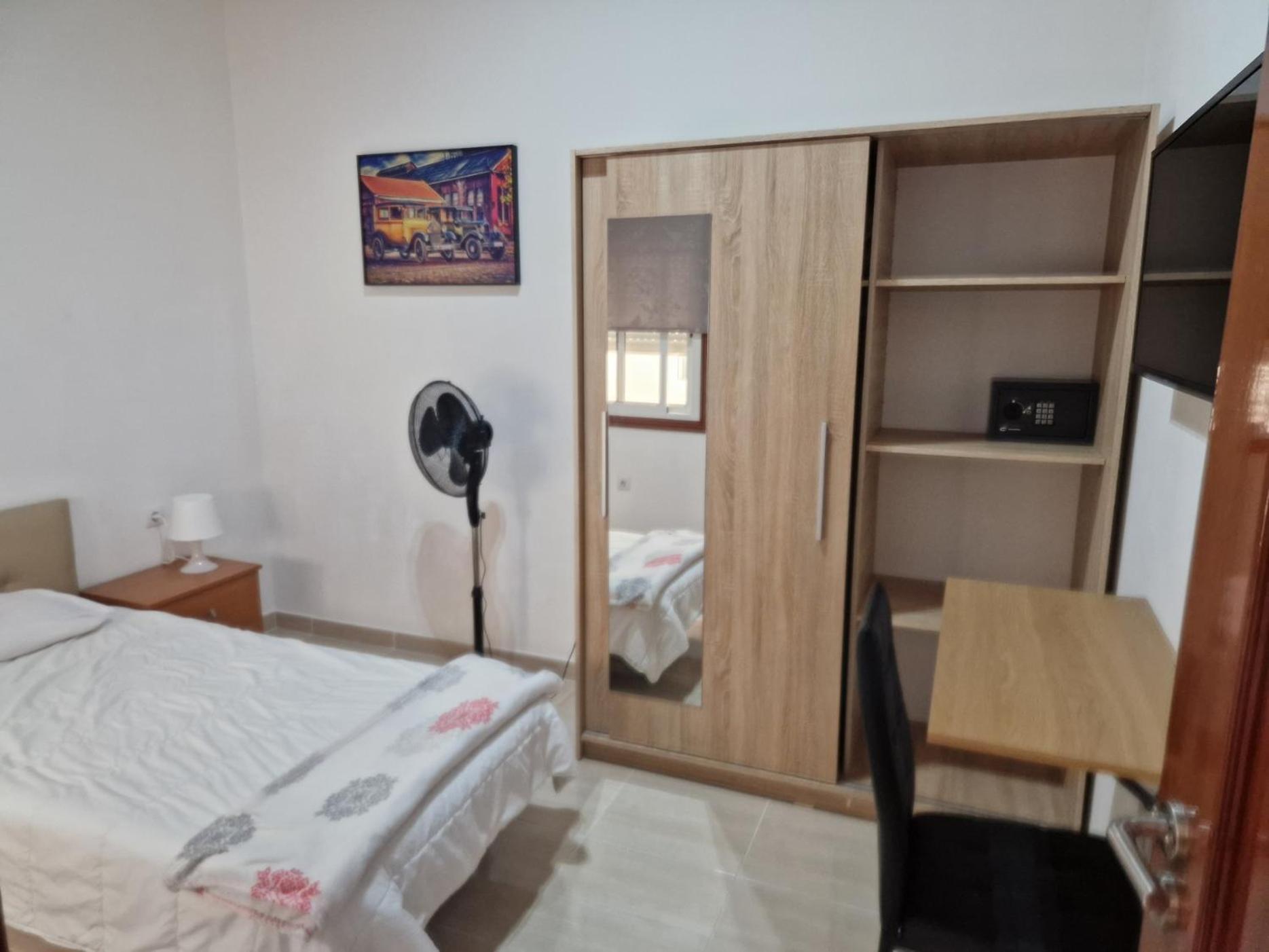 Habitacion Individual Privada, Piso De 3 Habitaciones Con Areas Compartidas La Laguna  Luaran gambar
