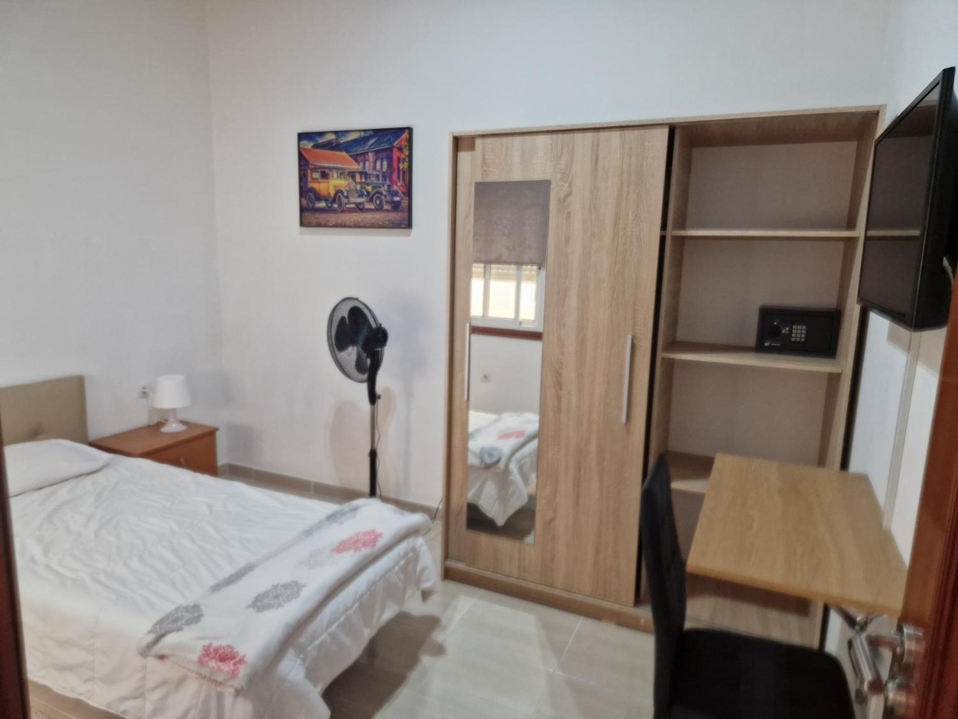 Habitacion Individual Privada, Piso De 3 Habitaciones Con Areas Compartidas La Laguna  Luaran gambar